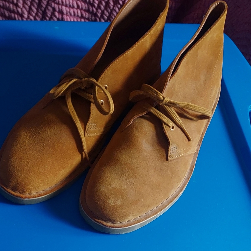 Clarks Men's Brown Suede Chukka Boots